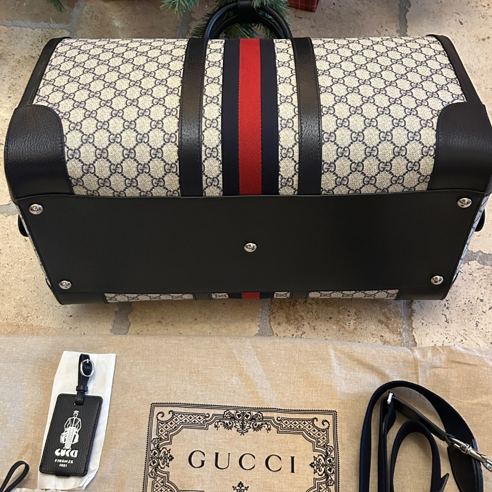Gucci Savoy Gigi supreme large duffel bag made in Italy NWT - Picture 8 of 11